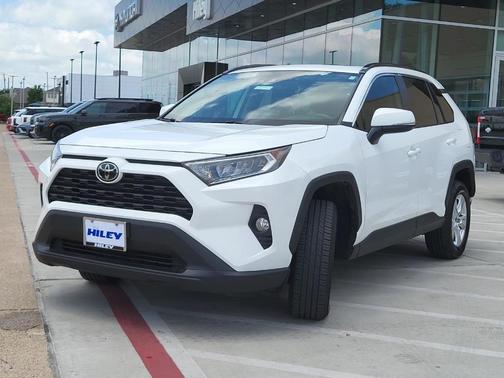 Super White 2021 Toyota RAV4 XLE