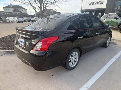 2017 Nissan Versa 1.6 SV