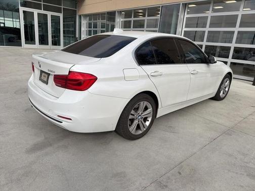 2017 BMW 330 i xDrive