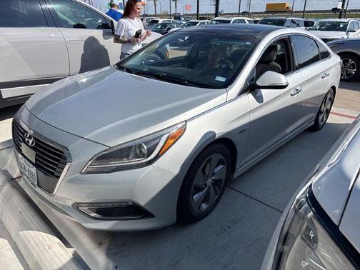 2016 Hyundai SONATA Hybrid Limited
