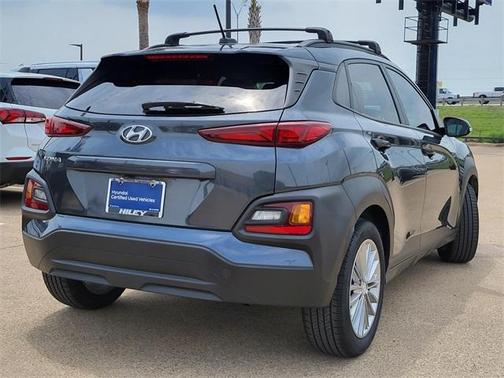 2021 Hyundai KONA SEL