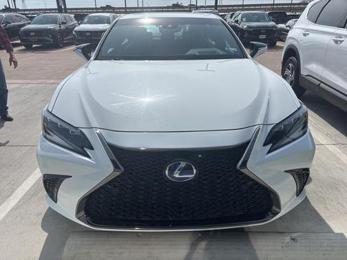 2022 Lexus ES 300h 300H