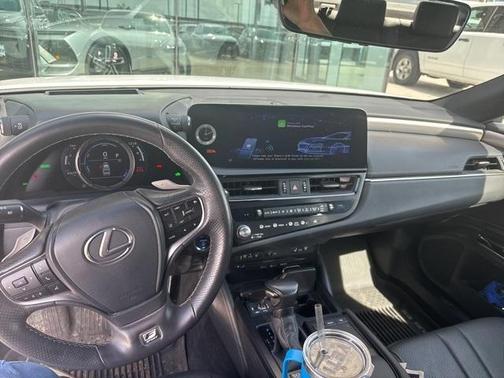 2022 Lexus ES 300h 300H