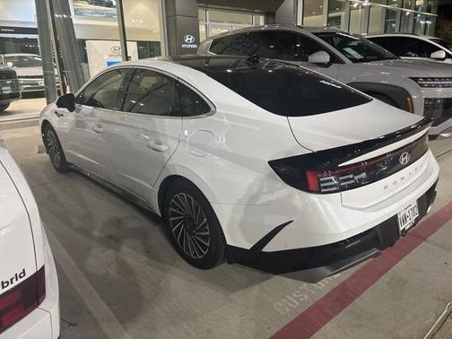2025 Hyundai SONATA Hybrid Limited