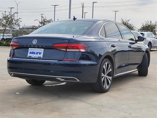 2022 Volkswagen Passat 2.0T SE