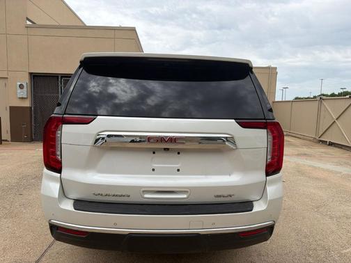 White Frost Tri-Coat 2021 GMC Yukon SLT