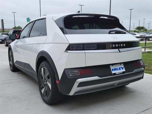 2025 Hyundai IONIQ 5 SE Standard Range