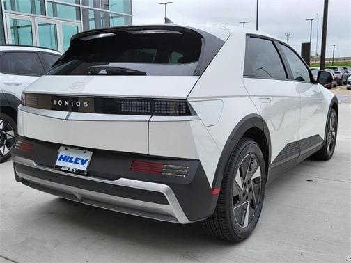 2025 Hyundai IONIQ 5 SE Standard Range