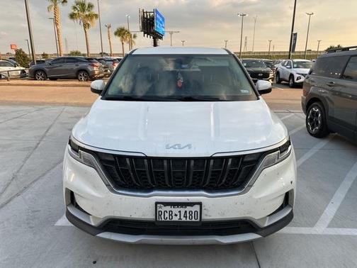 2022 Kia Carnival LX