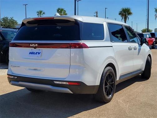 2022 Kia Carnival LX