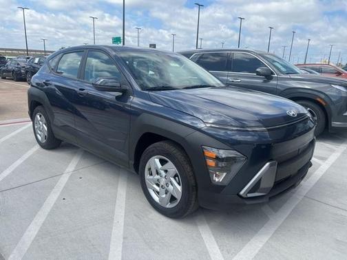 2025 Hyundai KONA SE