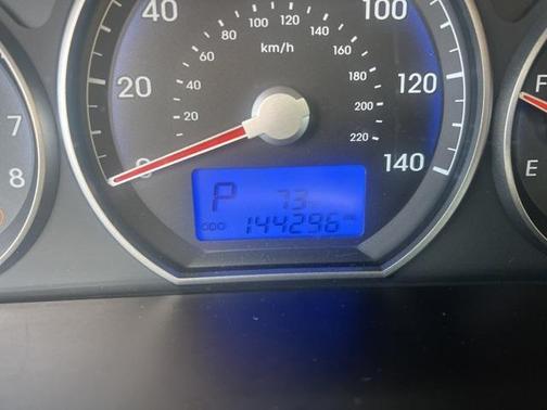 2011 Hyundai SANTA FE GLS