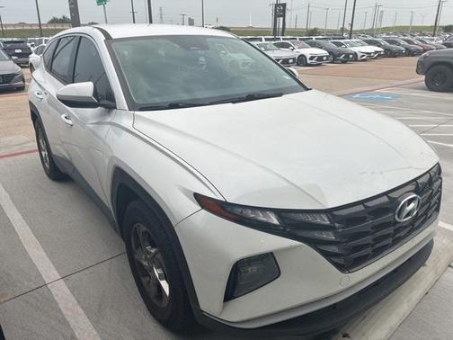 2022 Hyundai TUCSON SE