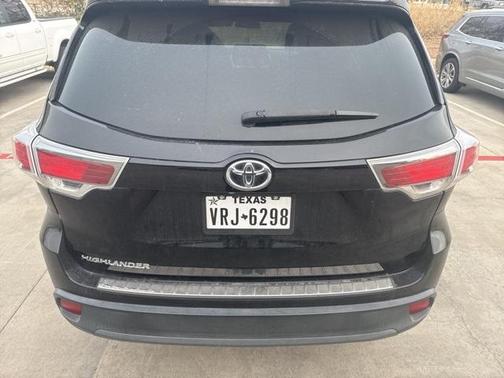 2016 Toyota Highlander LE