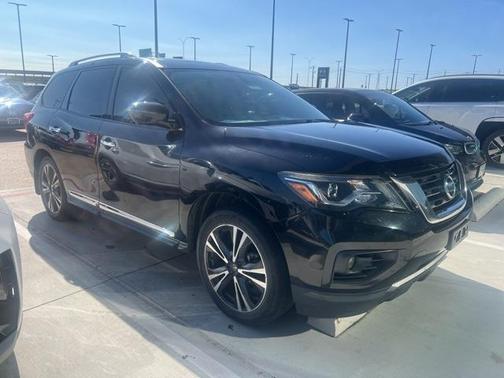 2017 Nissan Pathfinder Platinum