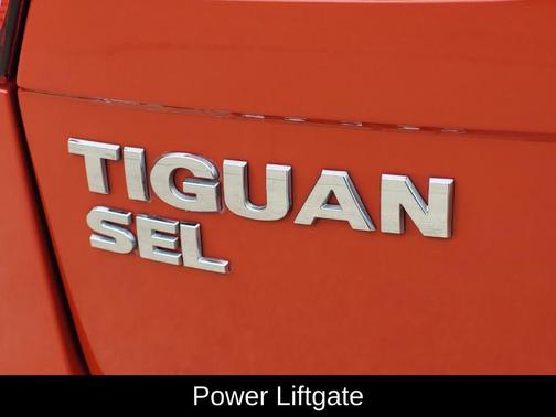 Habanero Orange Metallic 2018 Volkswagen Tiguan 2.0T SEL