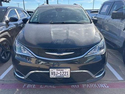 2020 Chrysler Pacifica Touring-L