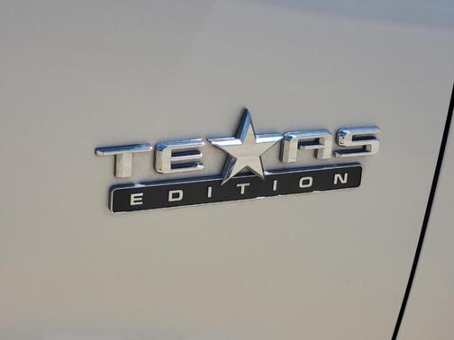 Silver Ice Metallic 2019 Chevrolet Silverado 1500 LT