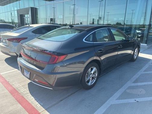 2022 Hyundai SONATA SE