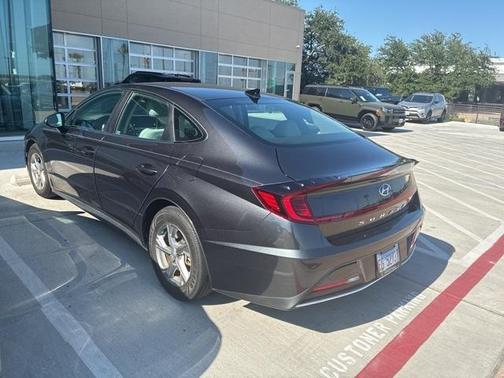 2022 Hyundai SONATA SE