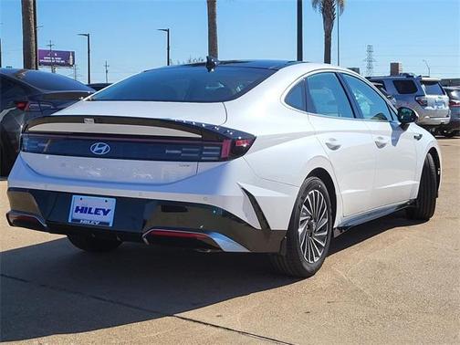 2026 Hyundai SONATA Hybrid Limited