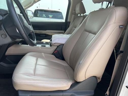 2022 Ford Expedition Max XLT