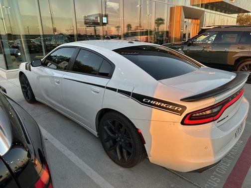 2019 Dodge Charger SXT