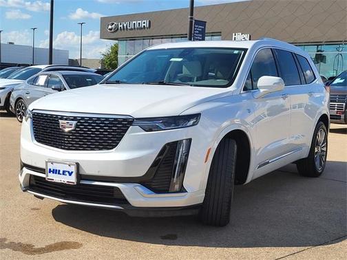 2022 Cadillac XT6 Premium Luxury FWD