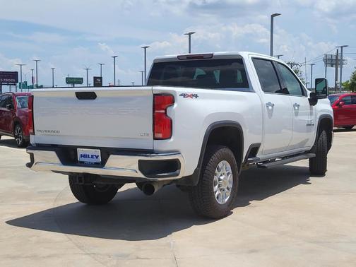 Summit White 2024 Chevrolet Silverado 2500 LTZ
