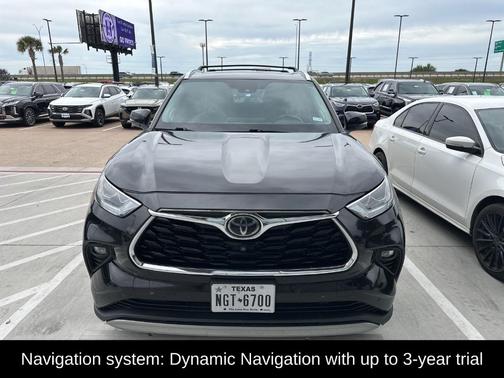 Opulent Amber 2020 Toyota Highlander Platinum