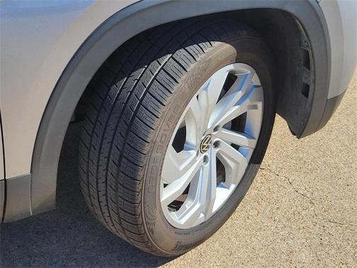 2021 Volkswagen Atlas 3.6 V6 SE w/ Technology