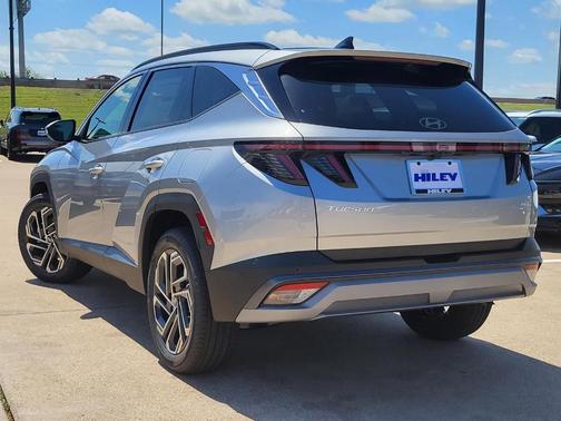 Shimmering Silver 2026 Hyundai TUCSON Limited