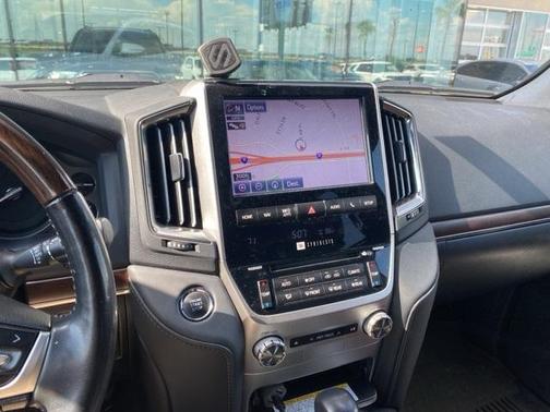 2021 Toyota Land Cruiser Base
