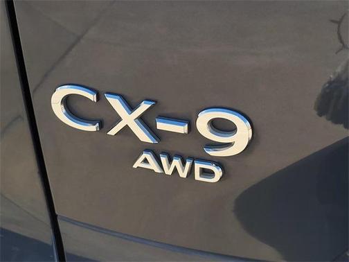 2023 Mazda CX-9 Carbon Edition
