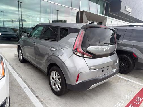 Steel Gray 2024 Kia Soul LX