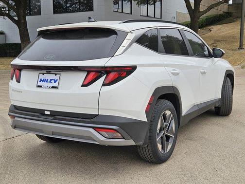 White Pearl 2026 Hyundai TUCSON SEL