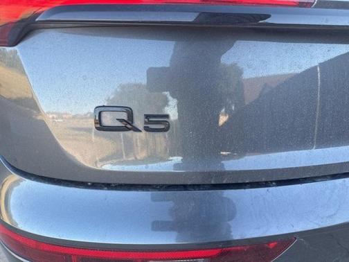 2022 Audi Q5 45 S line quattro Premium
