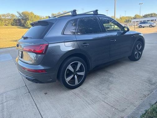 2022 Audi Q5 45 S line quattro Premium