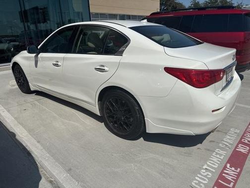 2014 INFINITI Q50 Premium