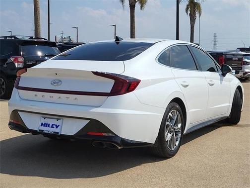 2022 Hyundai SONATA SEL