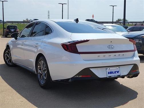 2022 Hyundai SONATA SEL