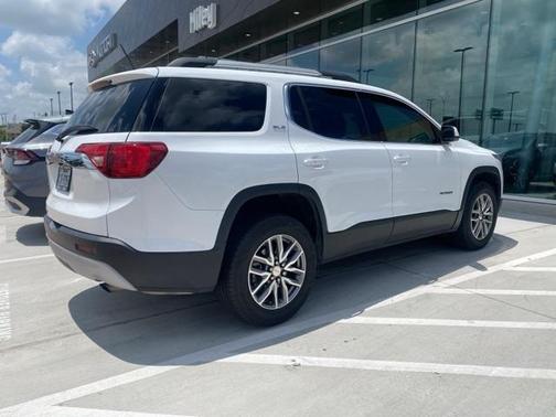 2017 GMC Acadia SLE-2