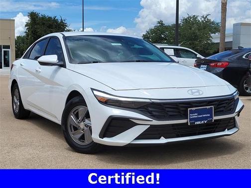 2025 Hyundai ELANTRA SE