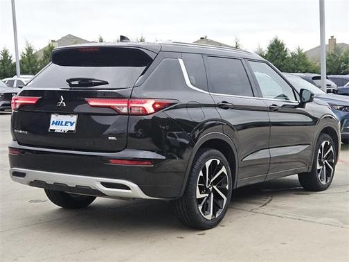 2023 Mitsubishi Outlander SEL