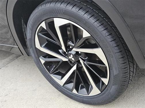 2023 Mitsubishi Outlander SEL