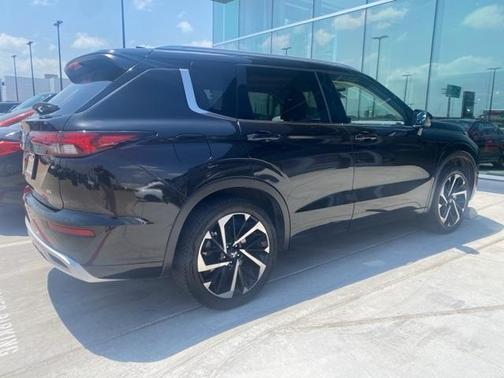 2023 Mitsubishi Outlander SEL