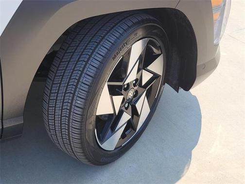 2025 Hyundai KONA Limited