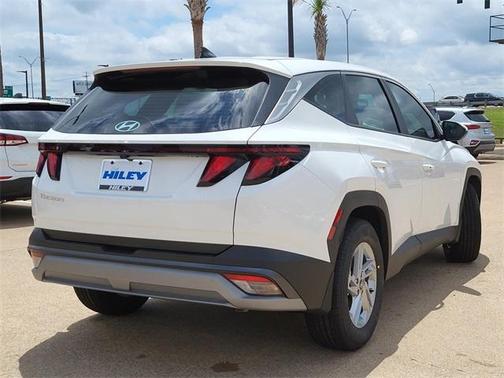 2025 Hyundai TUCSON SE