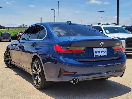 2022 BMW 330 i