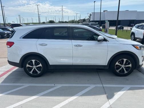 Snow White Pearl 2017 Kia Sorento EX
